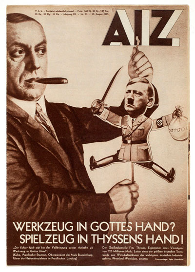 John Heartfield viser Hitler som redskap og sprellemann for rustningsmonopolet Thyssen.